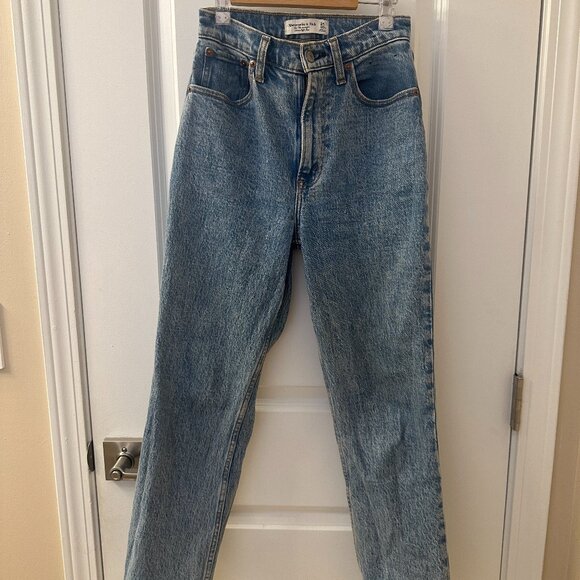 Abercrombie & Fitch Denim - Abercrombie Women's Curve Love Ultra High Rise 90s Straight Jean 24 X-SHORT
